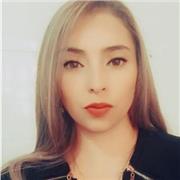 Profesora dedicada a la enseñanza de lectura de todas las edades